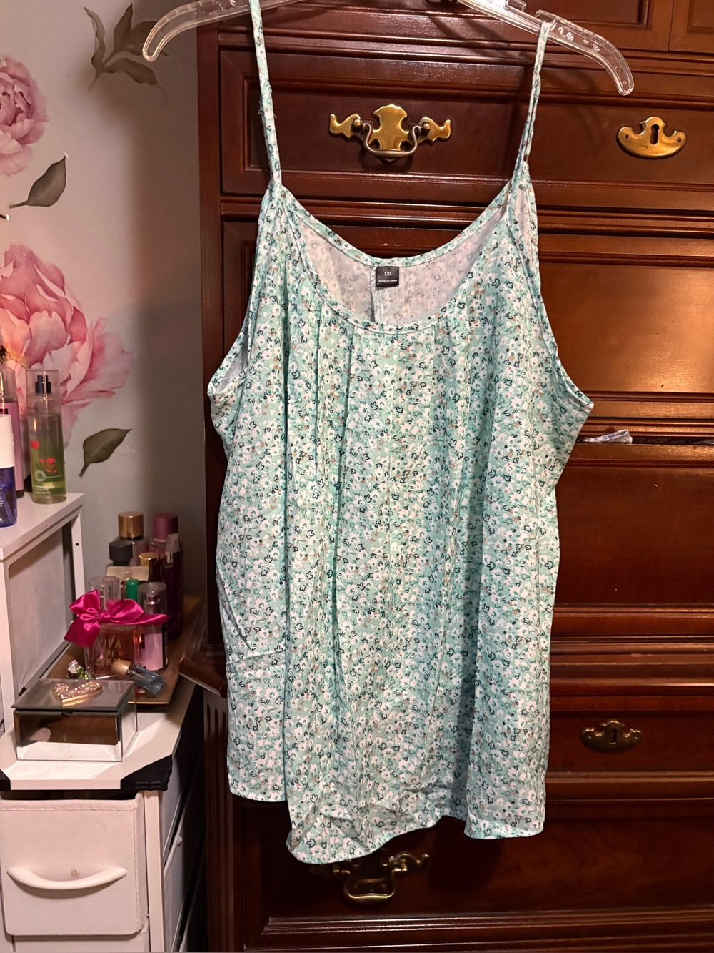 Light greeyFloral Spaghetti Strap Tank Top